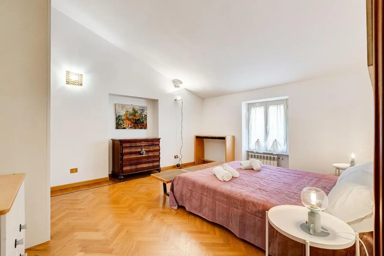 Colosseum Terrace Penthouse Roma 0*,